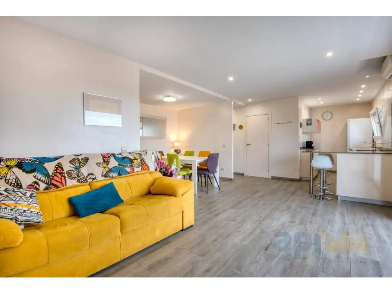 Sala de estar de Piso en venta en Palamós con Aire acondicionado, Parquet y Amueblado