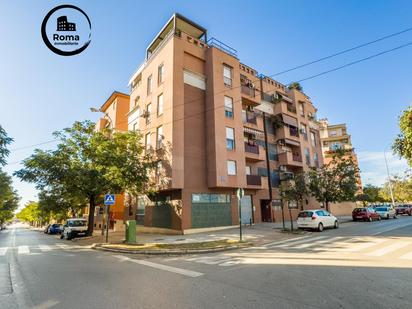 Exterior view of Flat for sale in  Granada Capital  with Air Conditioner, Heating and Parquet flooring