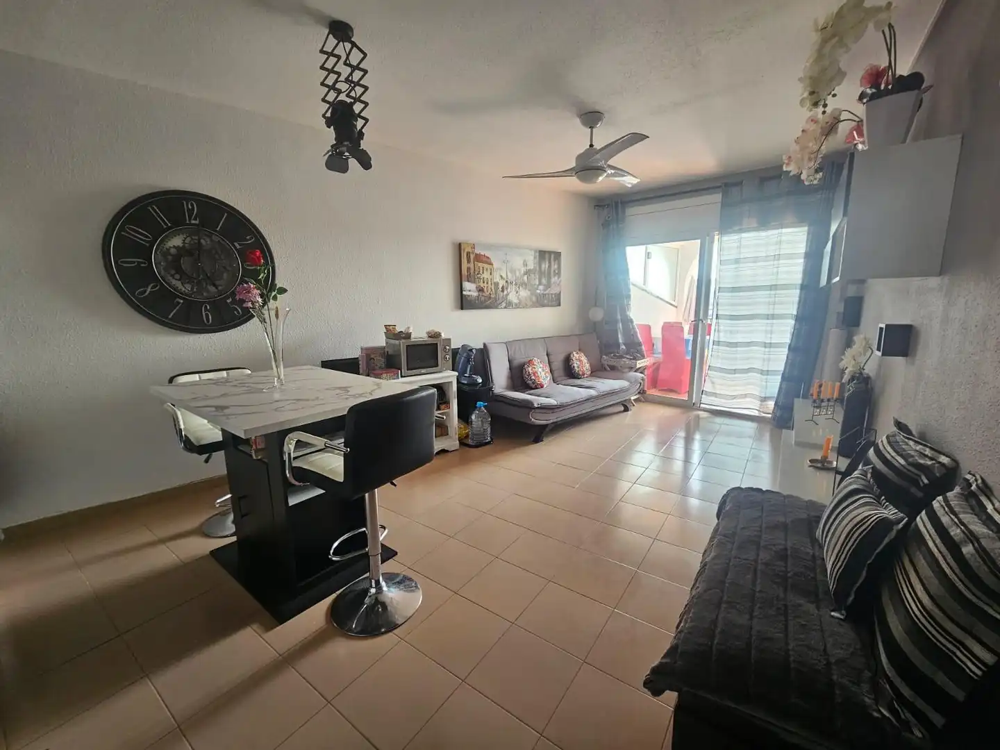 Sala de estar de Apartamento en venta en Empuriabrava con Aire acondicionado, Calefacción y Jardín privado