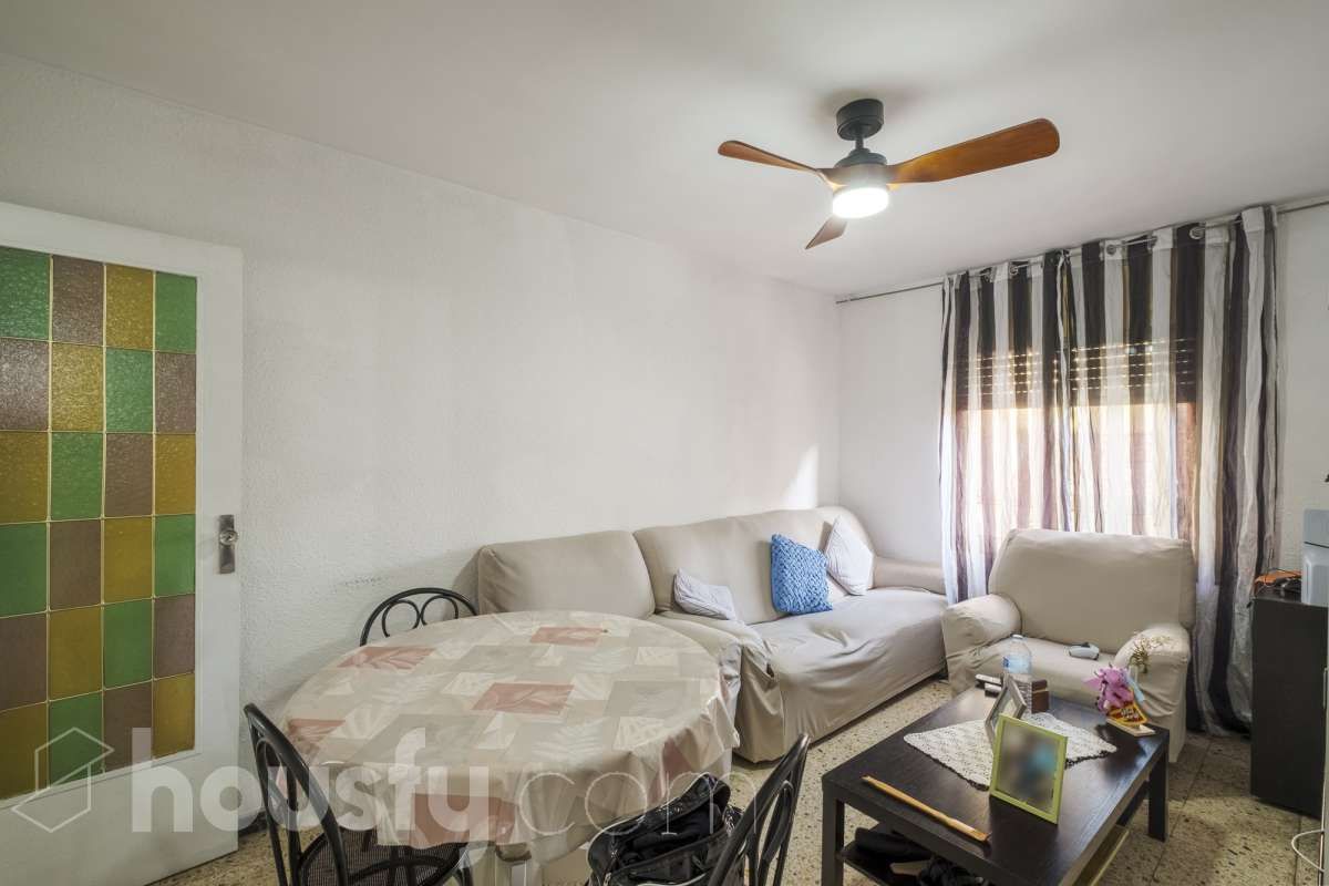 Dormitori de Pis en venda en Cornellà de Llobregat