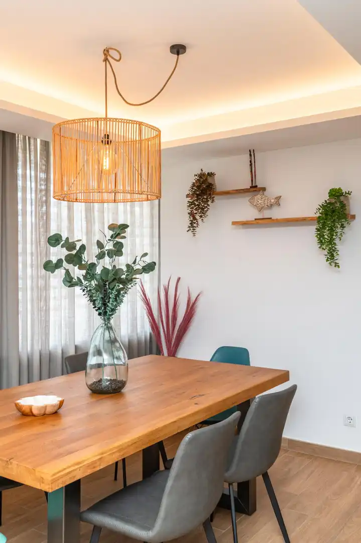 Dining room of Flat for rent in Girona  with Air Conditioner, Heating and Furnished