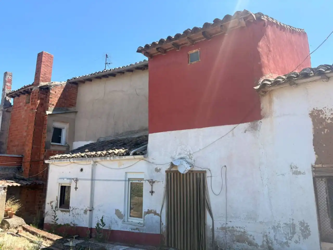 Vista exterior de Casa o xalet en venda en Melgar de Fernamental amb Jardí privat