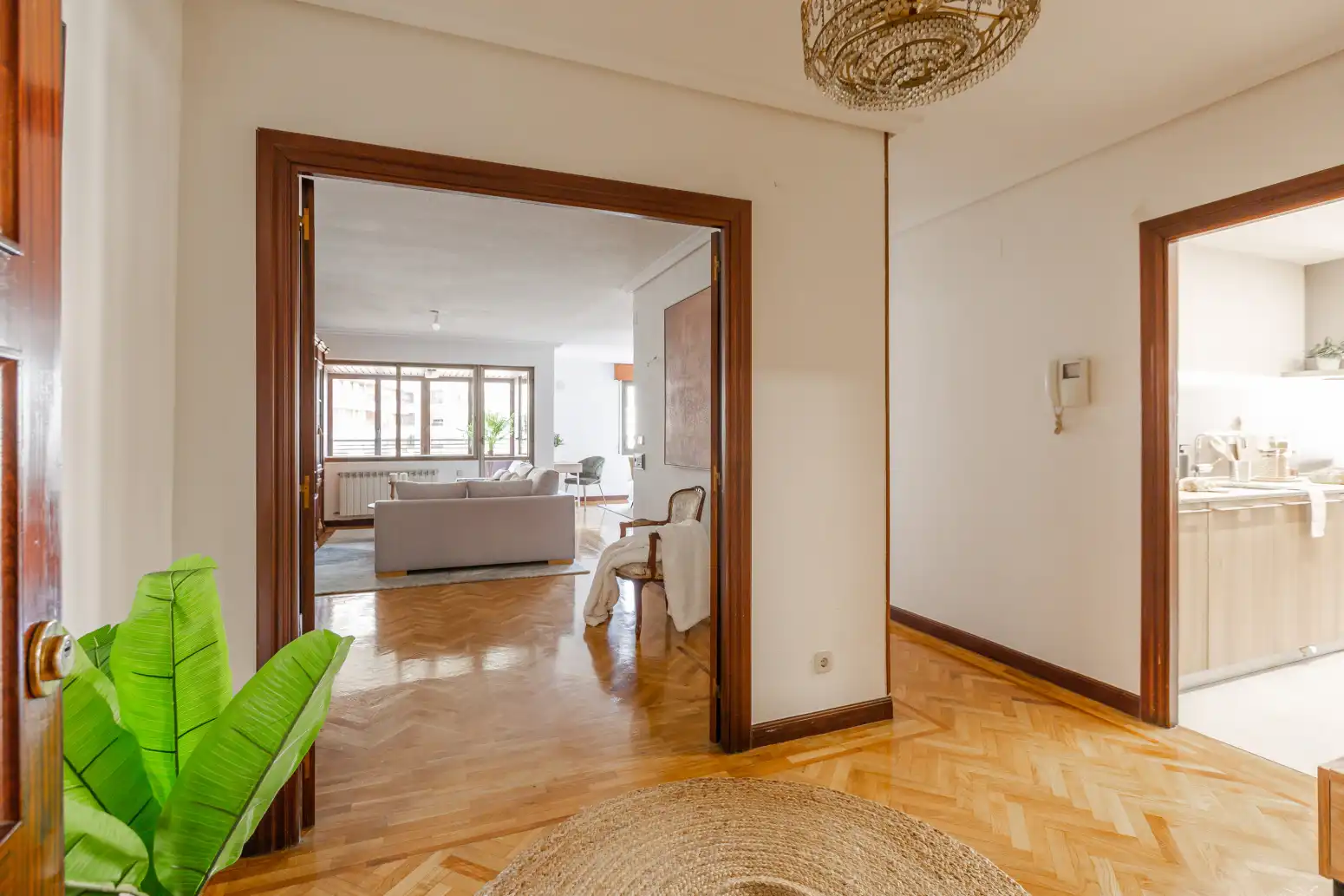 Piso en venta en  Pamplona / Iruña con Calefacción, Parquet y Trastero
