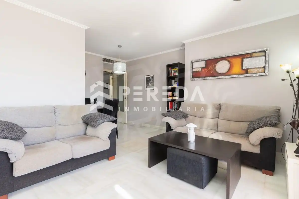Wohnzimmer von Dachboden zum Verkauf in Roquetas de Mar mit Privatgarten, Terrasse und Abstellraum