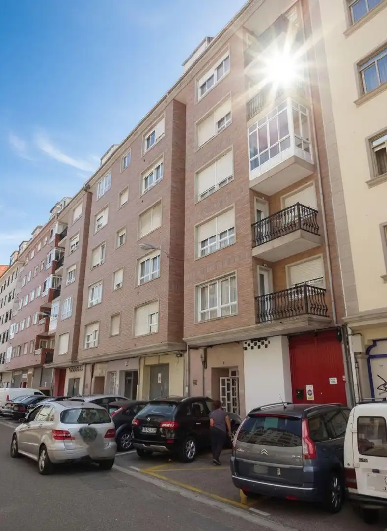 Vista exterior de Piso en venta en Vilagarcía de Arousa con Trastero y Balcón