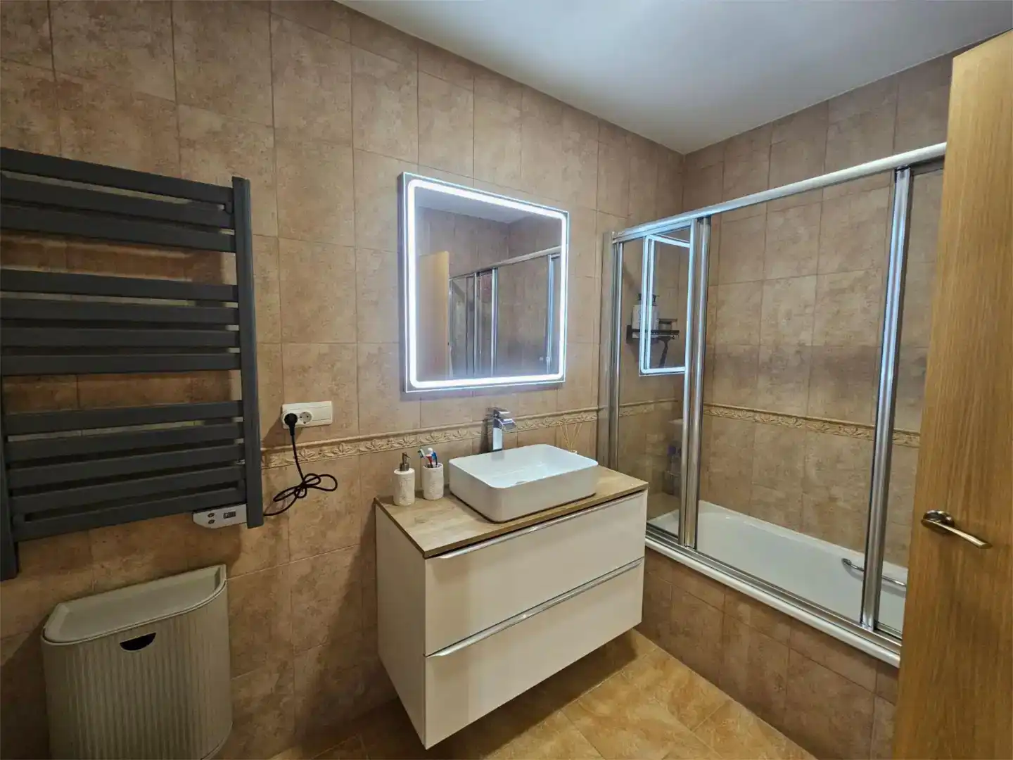 Baño de Piso en venta en Alcalá de los Gazules con Aire acondicionado y Balcón