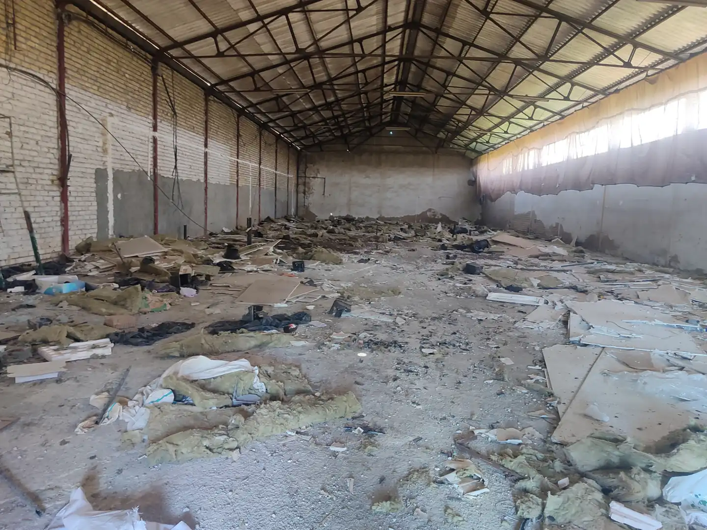 Nave industrial en venta en Utrera