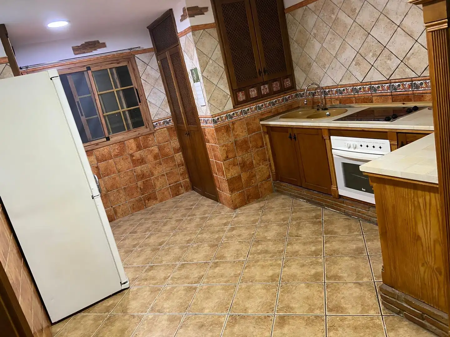 Kitchen of Flat for sale in La Línea de la Concepción  with Terrace, Furnished and Washing machine