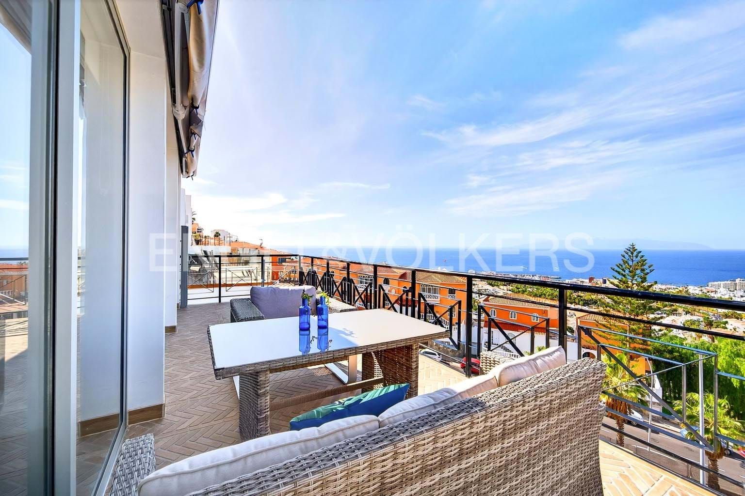 Terrassa de Casa o xalet en venda en Adeje amb Terrassa, Piscina i Moblat