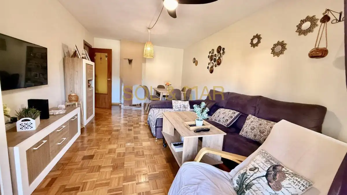 Wohnzimmer von Wohnung zum Verkauf in Benalmádena mit Klimaanlage, Heizung und Terrasse