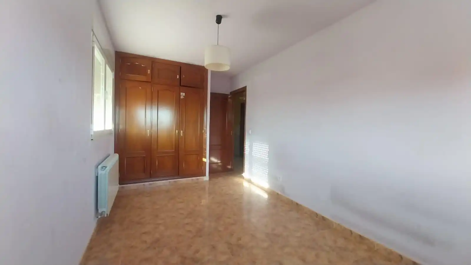 Dormitori de Casa adosada en venda en Tudela de Duero amb Calefacció i Terrassa