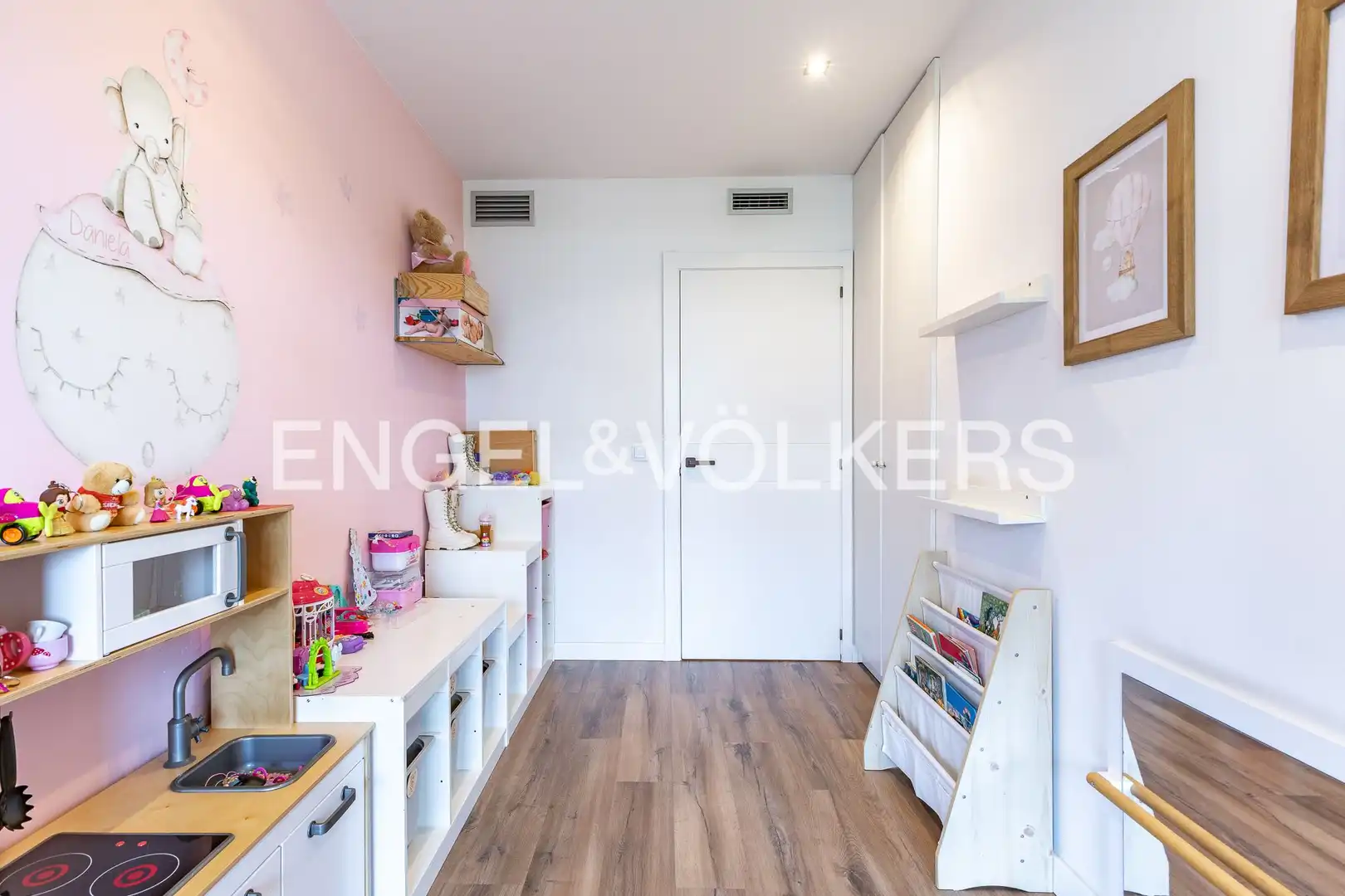 Kitchen of Flat for sale in Sant Adrià de Besòs  with Air Conditioner, Heating and Parquet flooring
