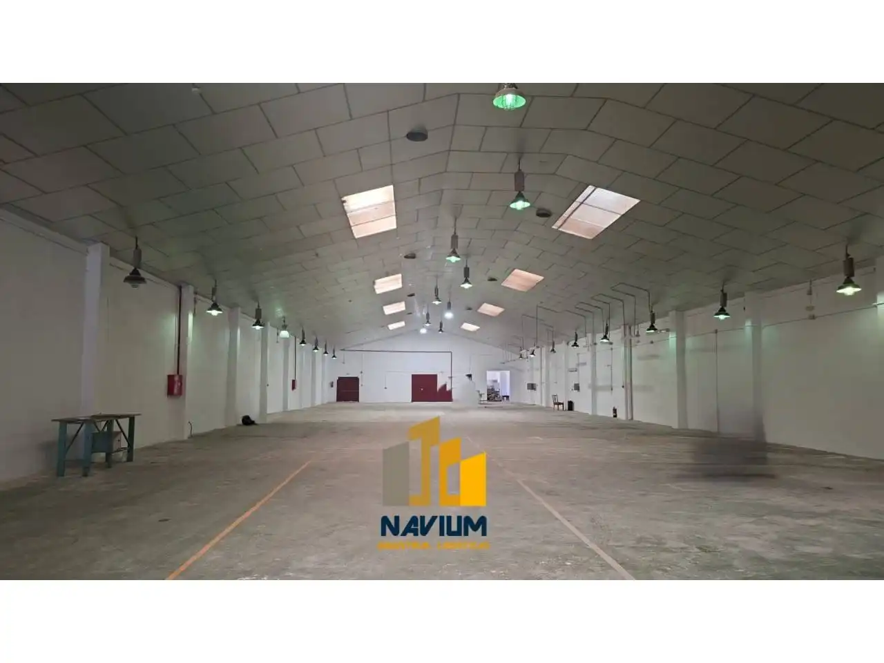 Nave industrial in vendita a Parque Cataluña