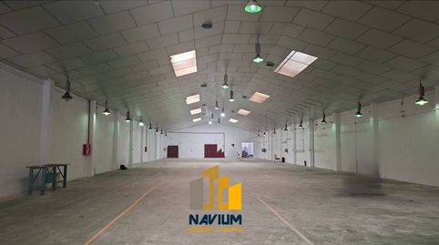 Navium alquilavende nave industrial diáfana de 1.105 m2