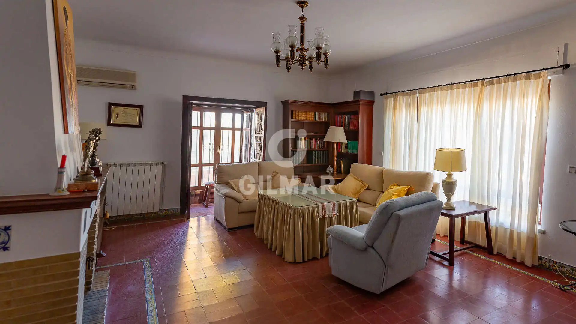 Sala de estar de Casa o chalet en venta en Marchena con Calefacción, Jardín privado y Piscina