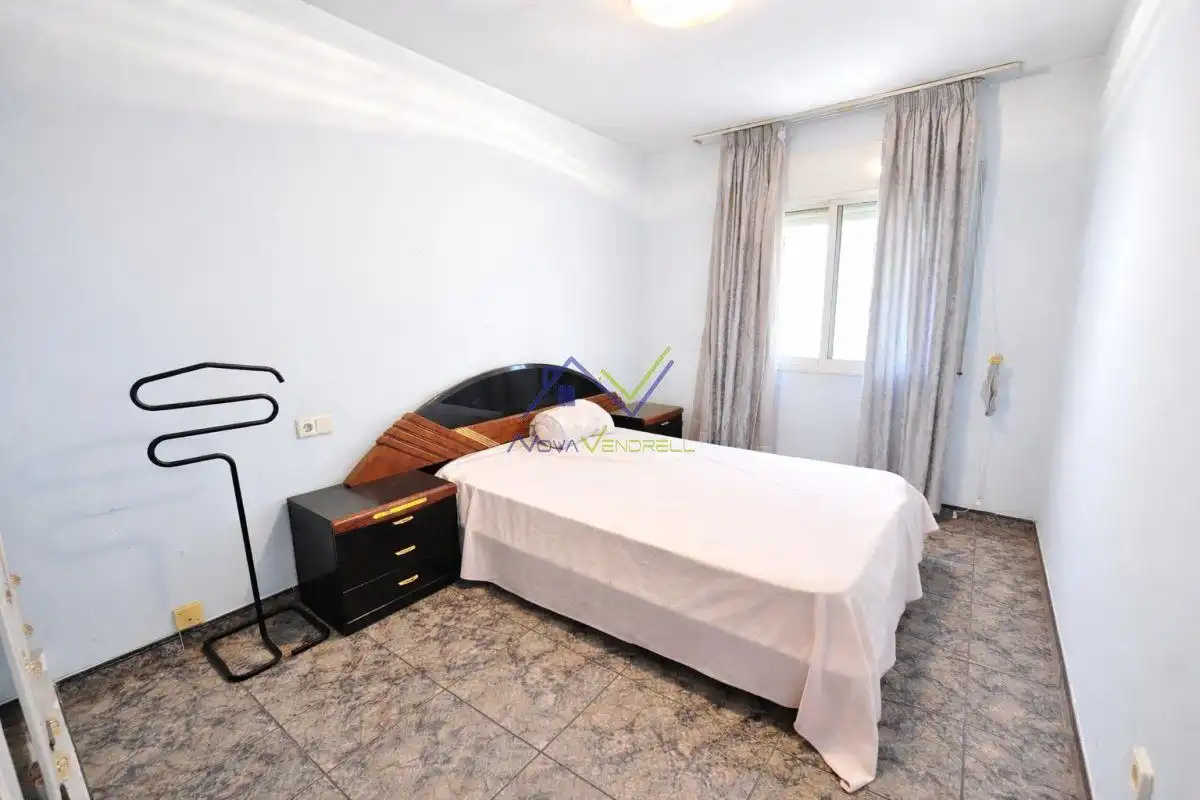Habitación de Piso en venta en El Vendrell con Balcón