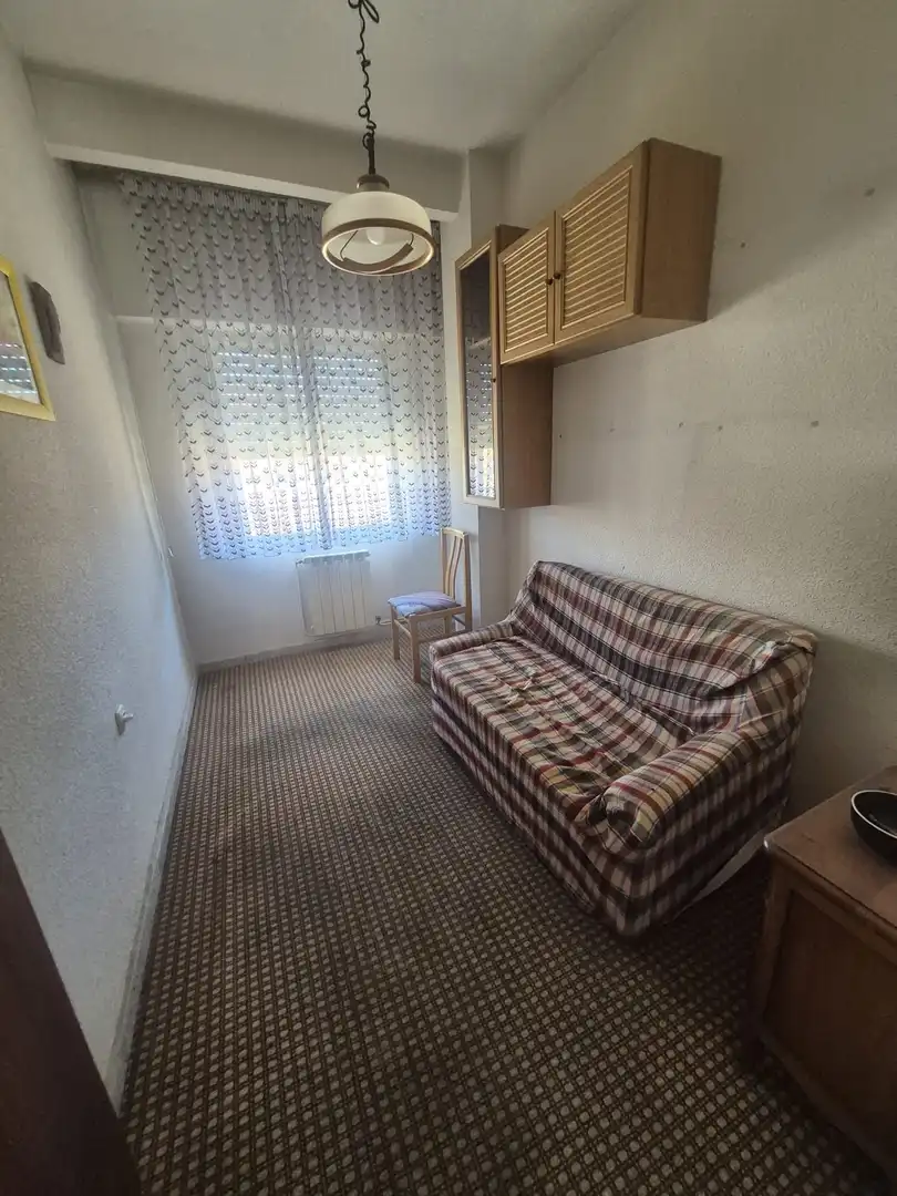 Habitación de Piso en venta en Ávila con Calefacción, Terraza y Amueblado