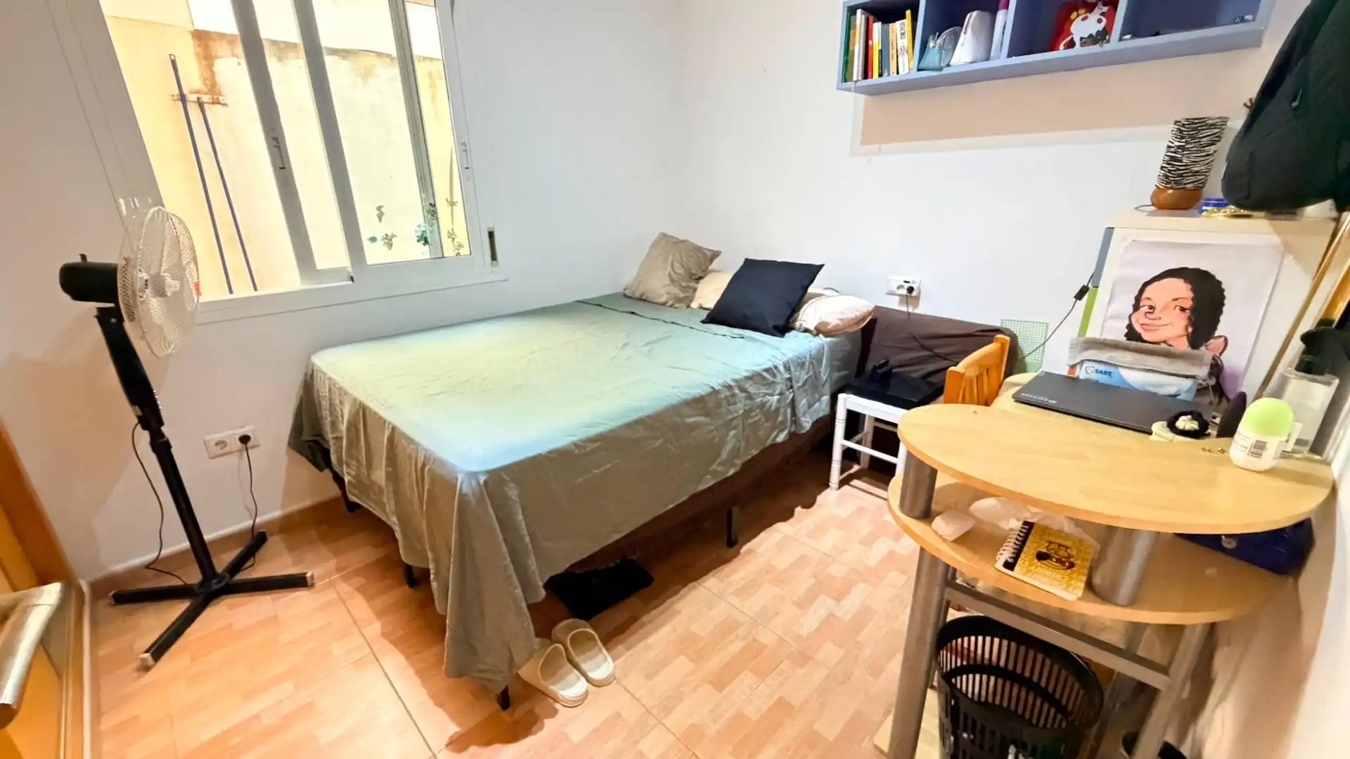 Dormitori de Apartament en venda en Los Montesinos amb Terrassa i Moblat