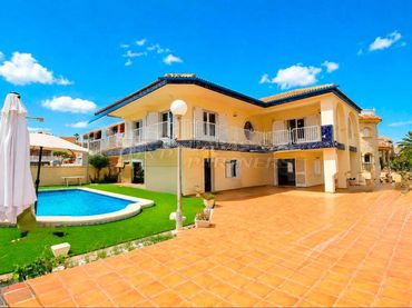 Villa avec piscine à vendre à las Palmeras 20