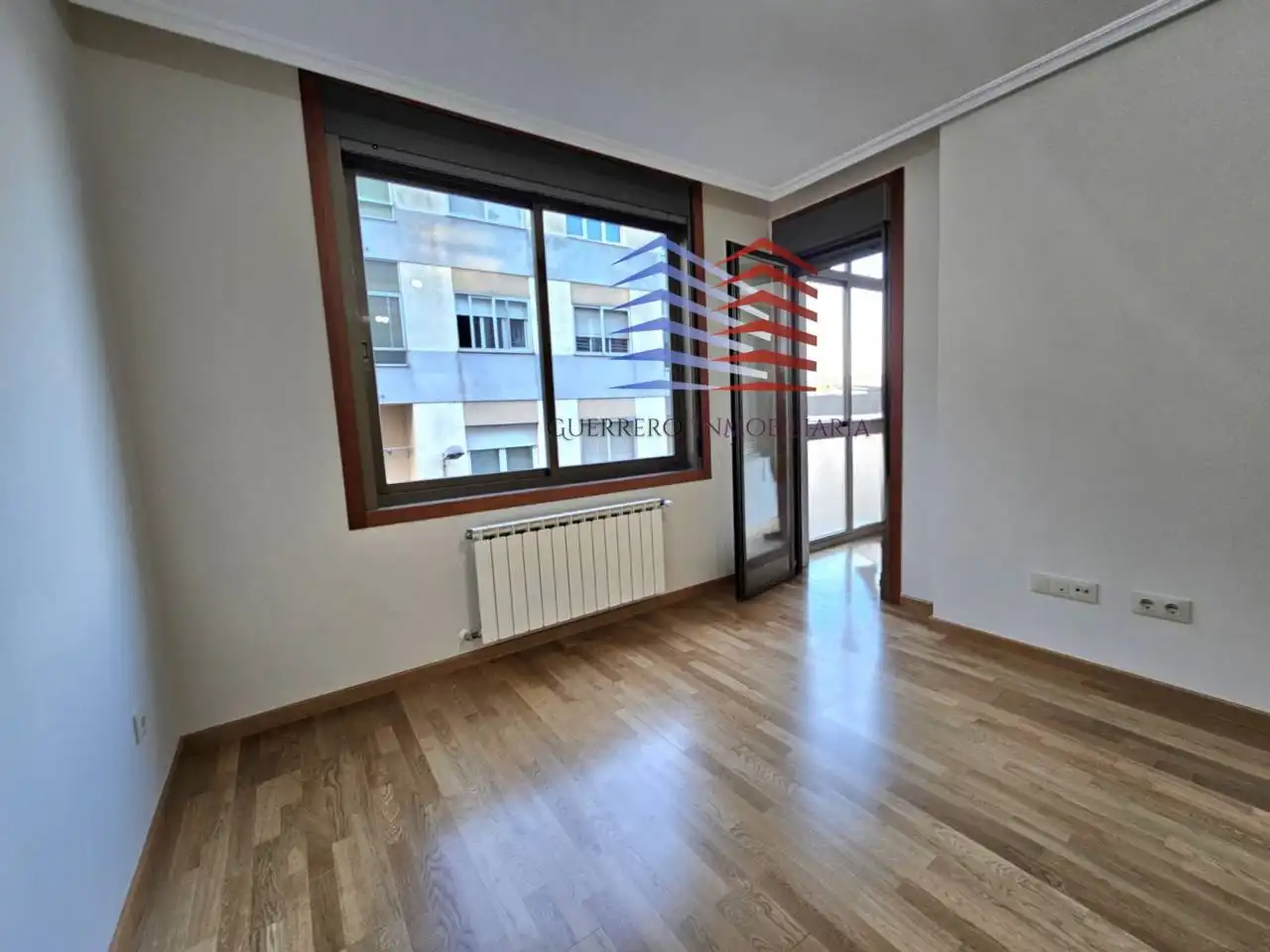 Wohnung zur Miete in Ourense Capital  mit Heizung, Parkett und Abstellraum