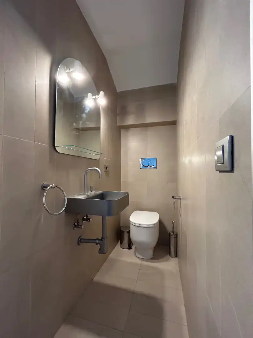 Baño de Dúplex de alquiler en Sevilla con Aire acondicionado, Calefacción y Parquet