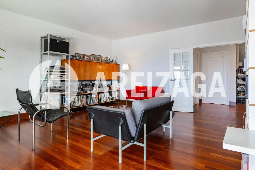 Sala de estar de Piso en venta en Donostia - San Sebastián  con Calefacción, Terraza y Trastero