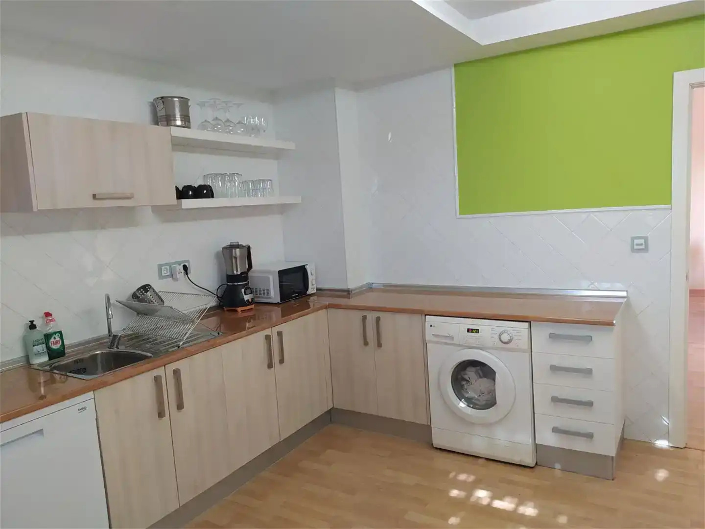 Cocina de Local en venta en Castilblanco de los Arroyos con Aire acondicionado, Parquet y Amueblado