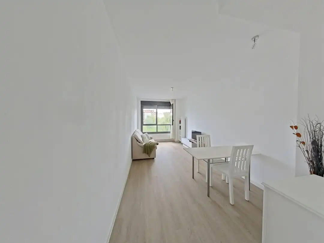 Sala de estar de Piso en venta en Vitoria - Gasteiz con Calefacción y Trastero