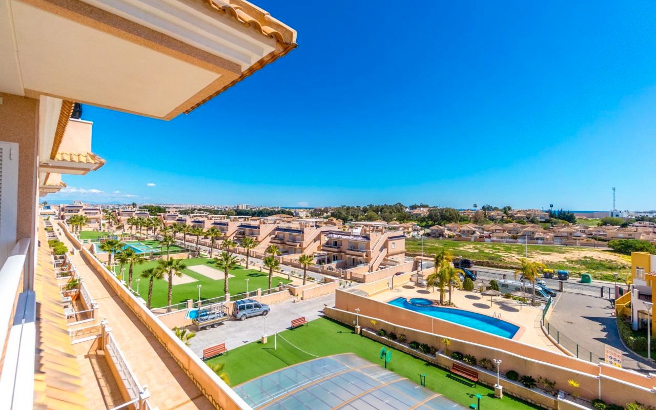 Terrace of Apartment for sale in Torrevieja  with Air Conditioner, Private garden and Terrace