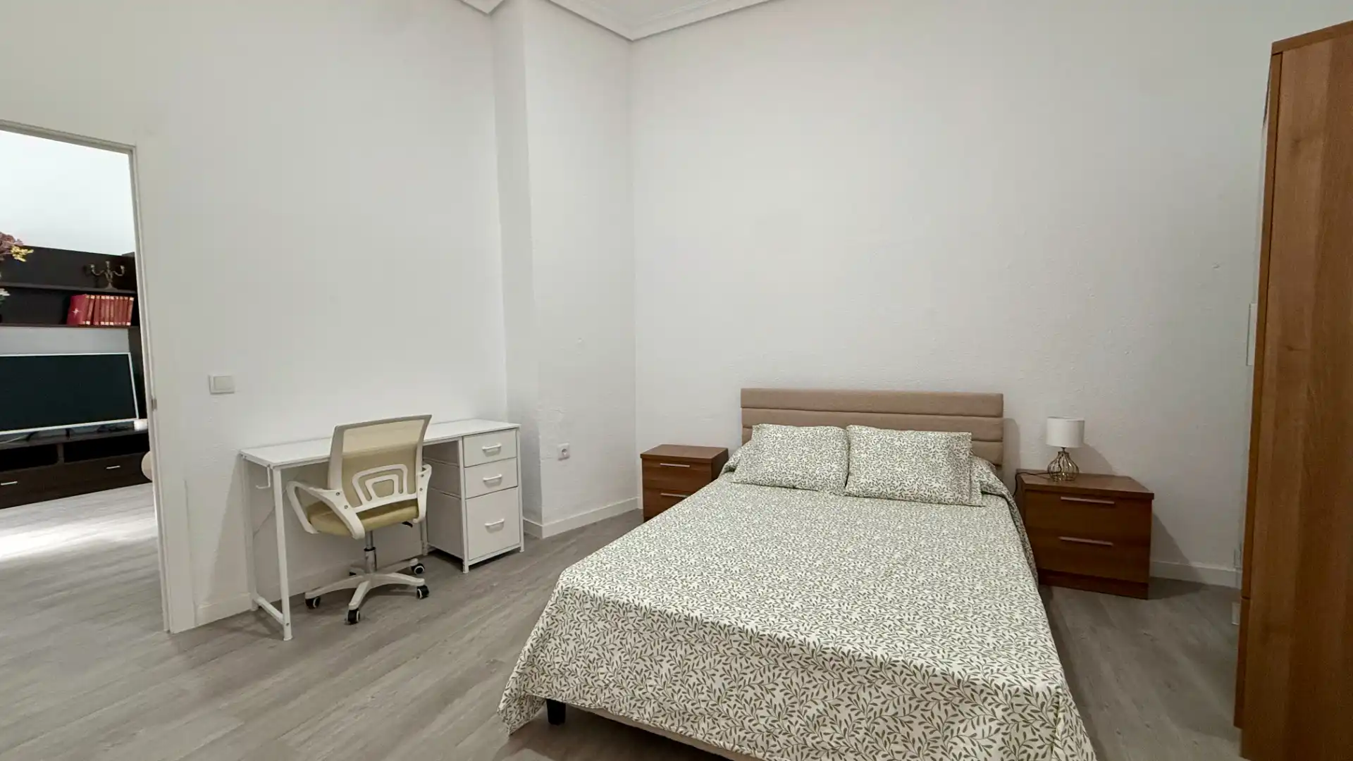 Habitación de Piso de alquiler en Cádiz con Amueblado, Horno y Lavadora