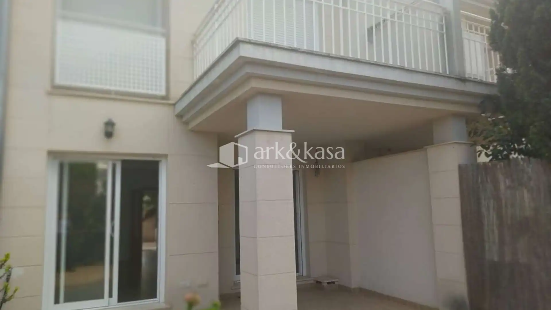 Einfamilien-Reihenhaus zur Miete in San Antonio de Benagéber