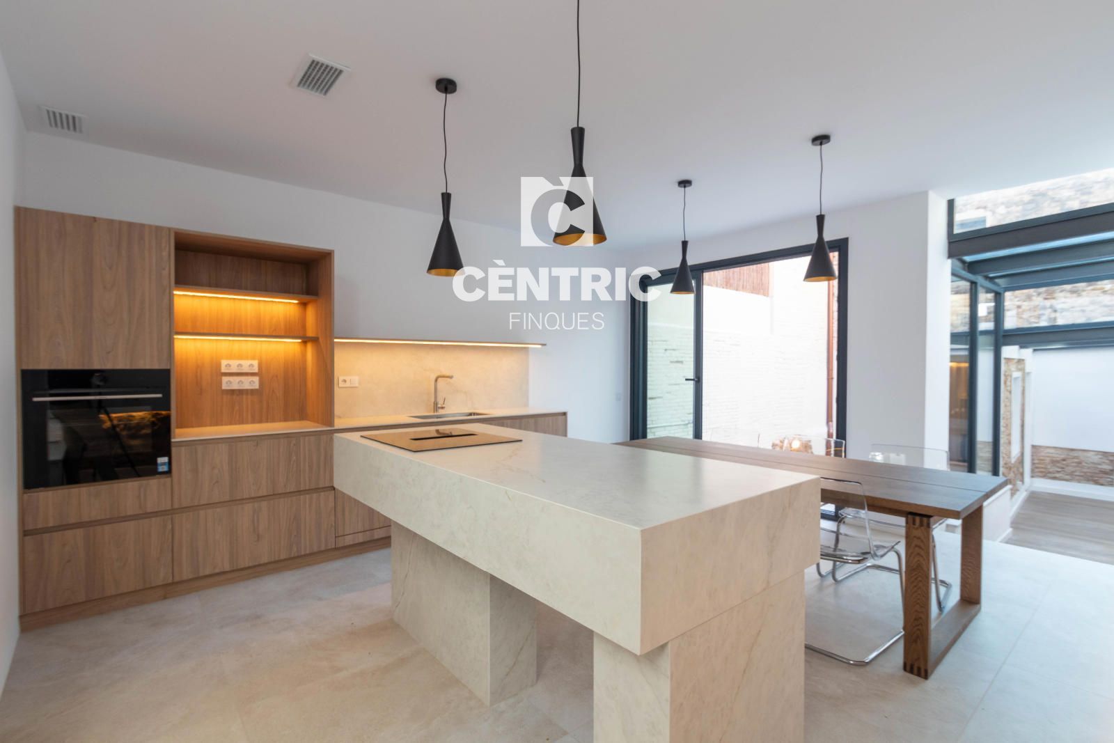 Cuina de Casa adosada en venda en Terrassa amb Aire condicionat, Calefacció i Terrassa