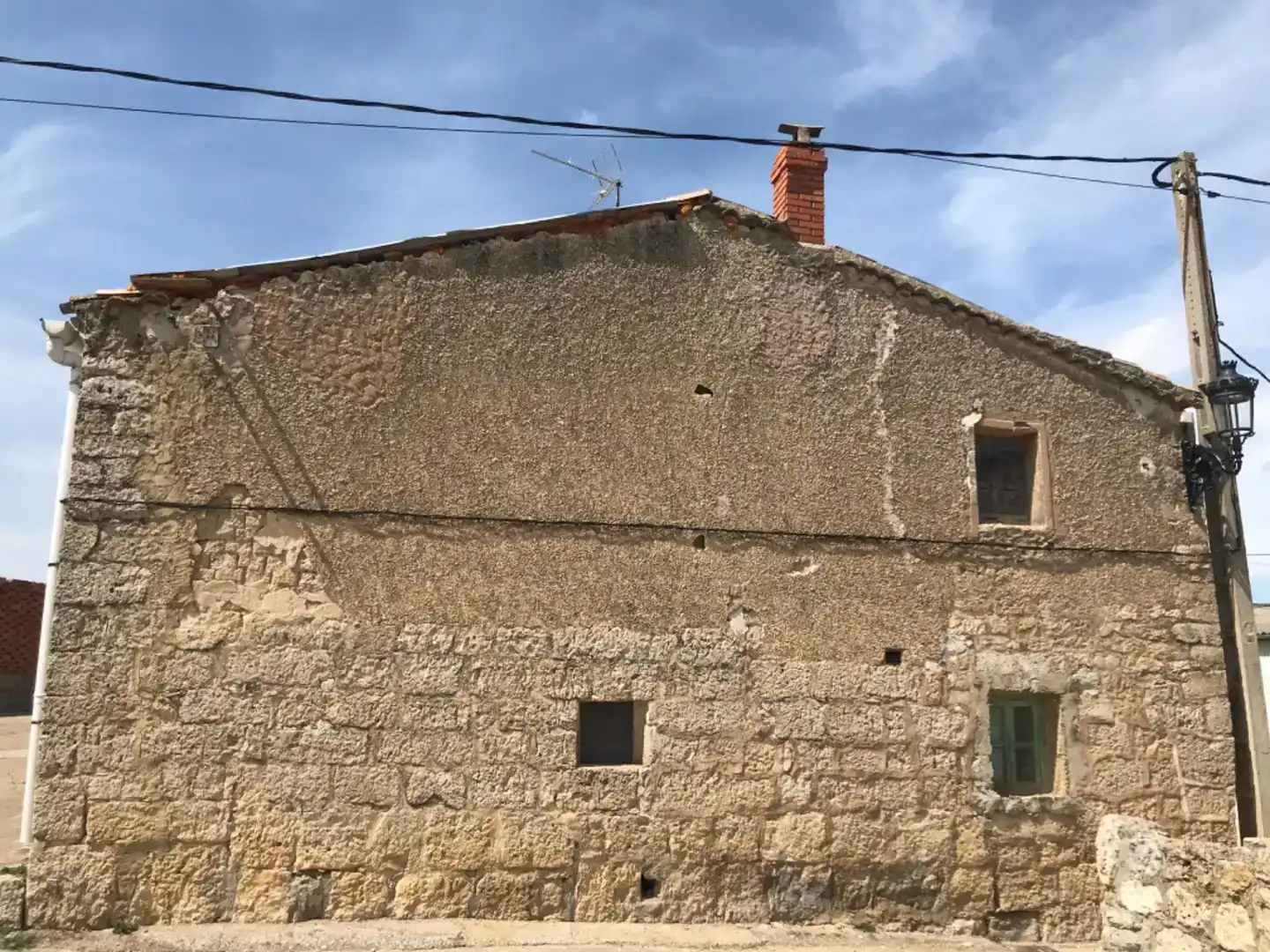 Vista exterior de Finca rústica en venda en Villaquirán de la Puebla, Burgos