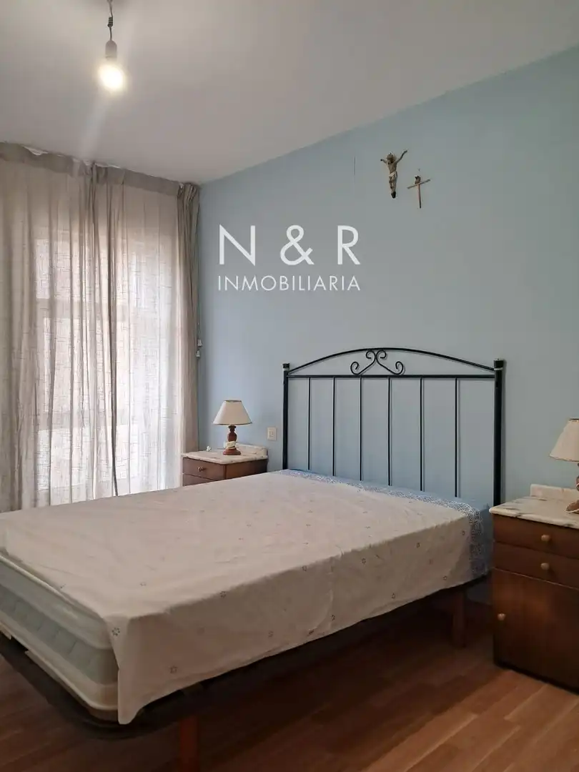 Habitación de Piso de alquiler en Santiago de Compostela  con Calefacción y Amueblado