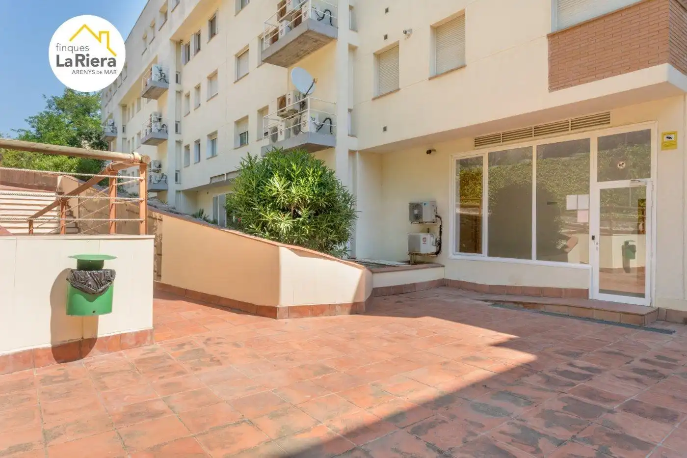 Vista exterior de Piso en venta en Arenys de Mar con Aire acondicionado, Calefacción y Parquet