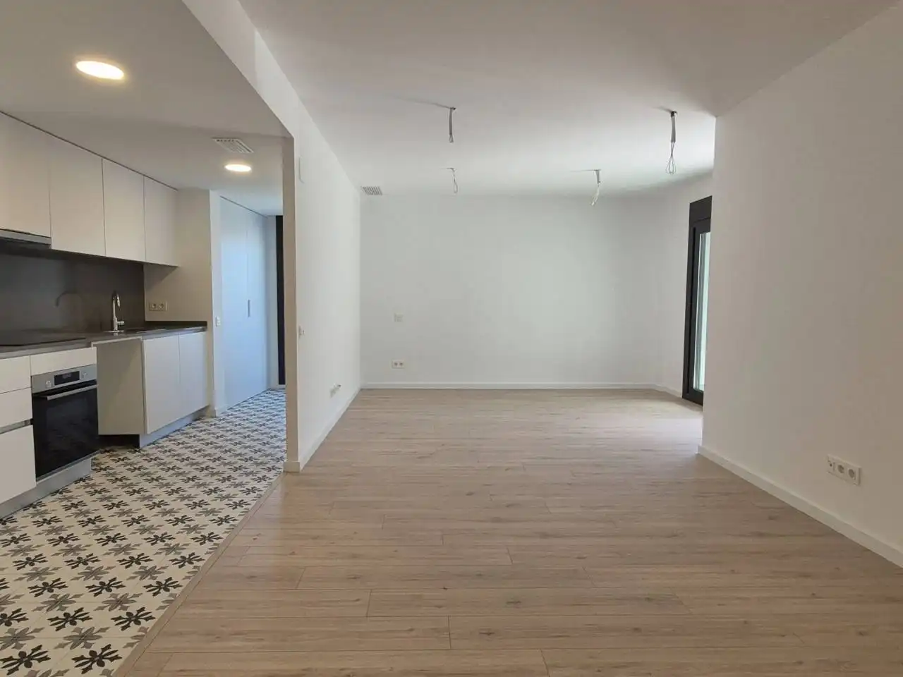 Sala d'estar de Pis en venda en Cubelles amb Aire condicionat, Calefacció i Jardí privat