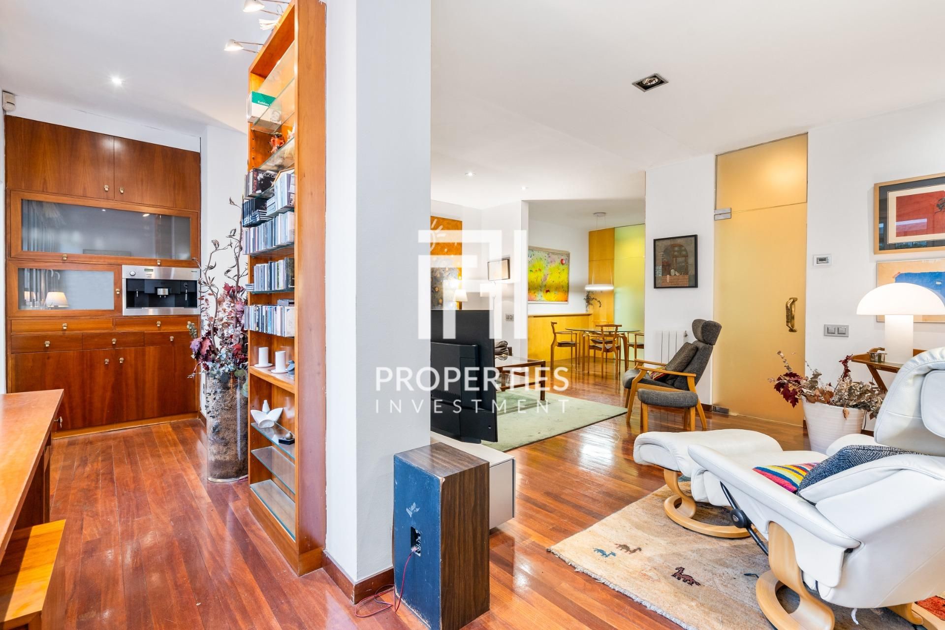 Living room of Flat for sale in  Barcelona Capital  with Air Conditioner, Heating and Private garden
