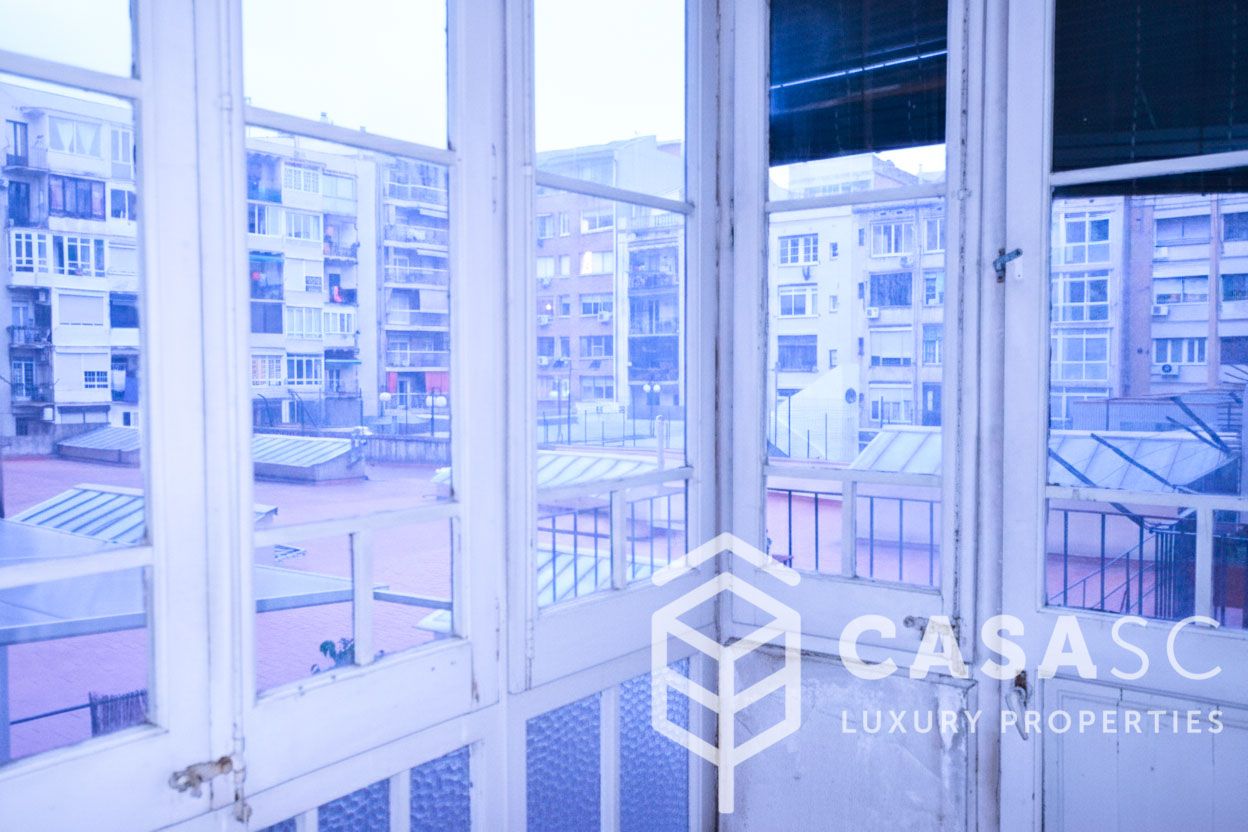 Dormitori de Pis en venda en  Barcelona Capital amb Calefacció, Parquet i Terrassa