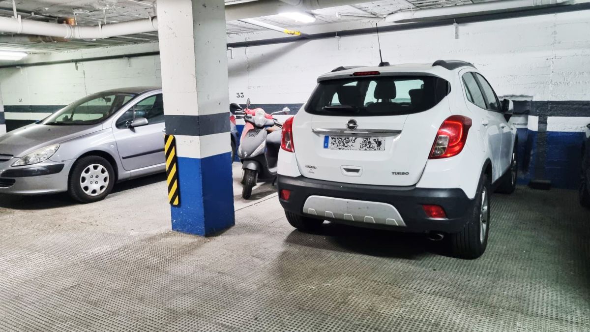 Aparcament de Garatge en venda en  Sevilla Capital