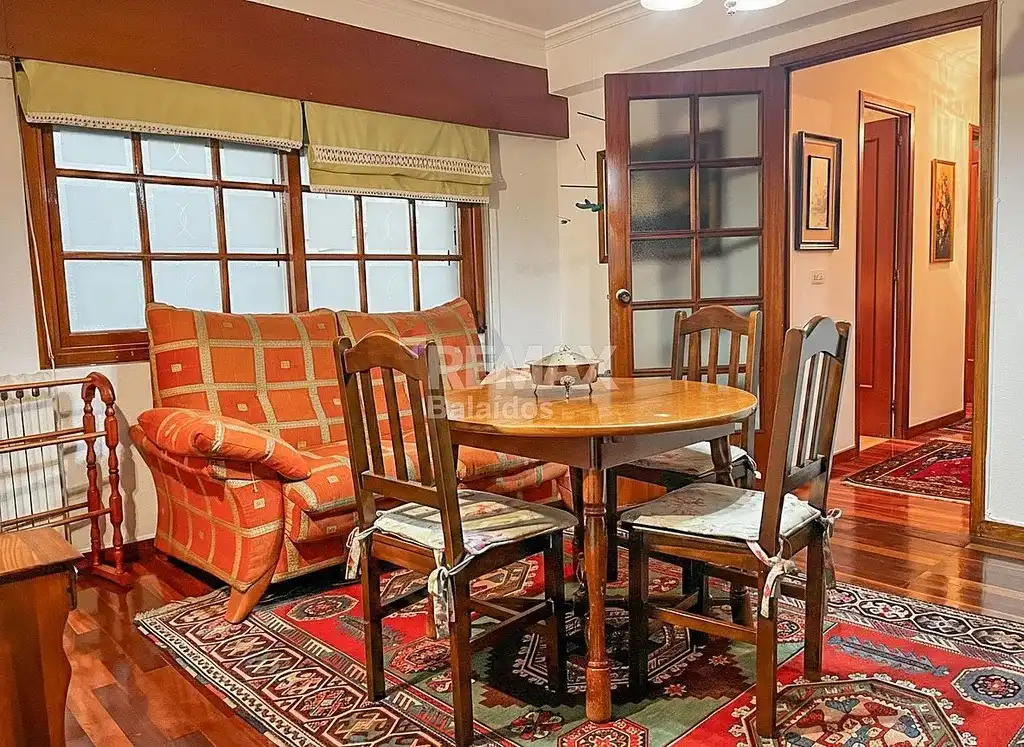 Comedor de Piso en venta en Vigo  con Calefacción, Parquet y Terraza
