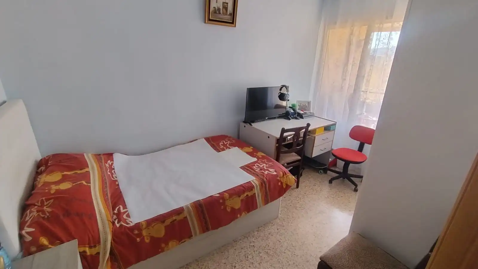 Habitación de Piso en venta en Gilet con Aire acondicionado, Amueblado y Balcón