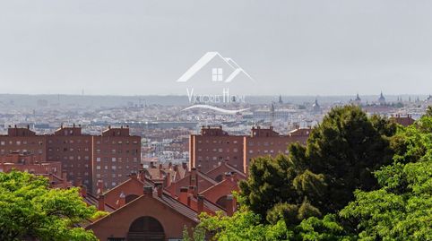Foto 2 de Piso en venta en Ramon Perez de Ayala, Numancia, Madrid Capital