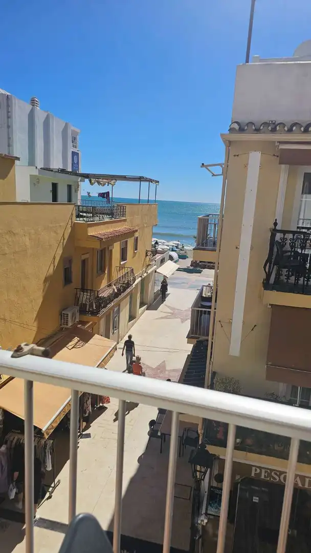Vista exterior de Apartament de lloguer en Torremolinos amb Aire condicionat, Calefacció i Terrassa