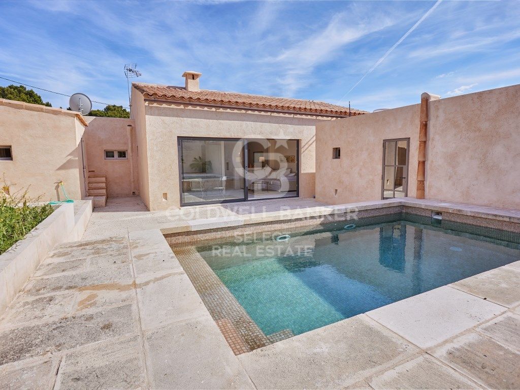 Vista exterior de Casa o xalet en venda en Capdepera amb Aire condicionat, Calefacció i Jardí privat