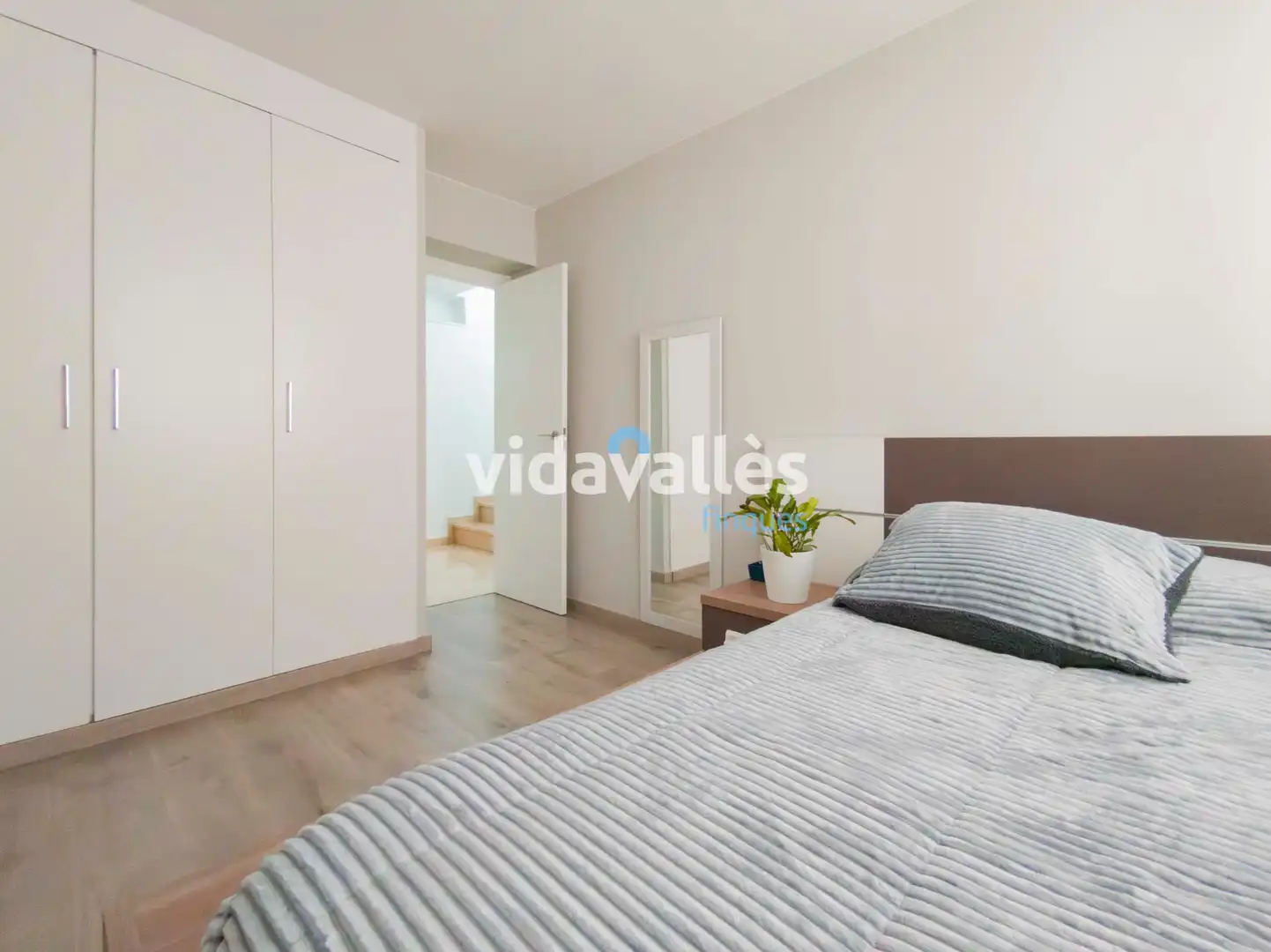 Habitación de Casa adosada en venta en Premià de Mar con Aire acondicionado, Calefacción y Jardín privado