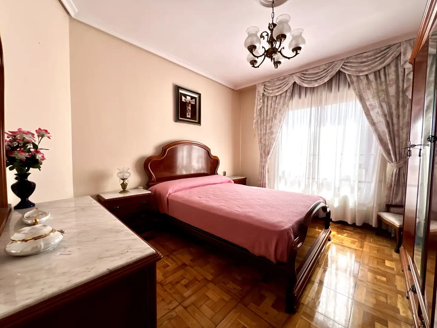 Habitación de Piso en venta en Cabezón de la Sal con Calefacción, Parquet y Amueblado