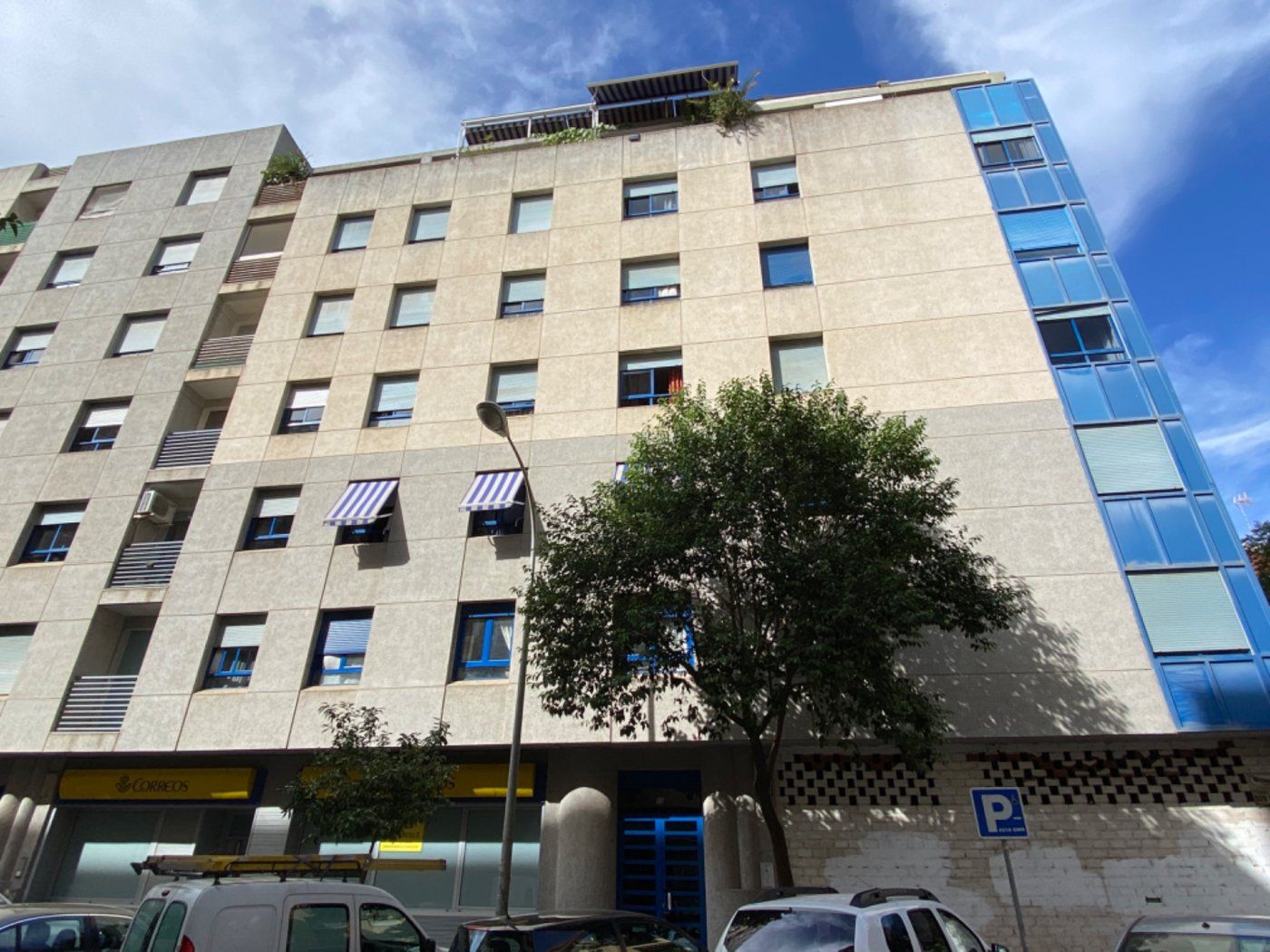 Vista exterior de Piso de alquiler en  Córdoba Capital con Aire acondicionado, Calefacción y Trastero