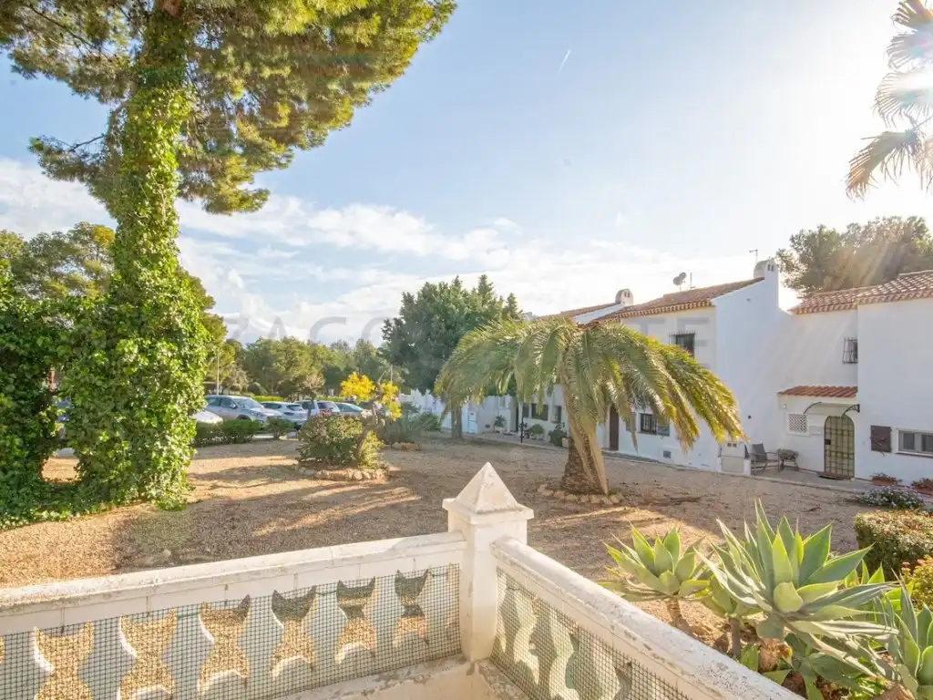Vista exterior de Casa adosada en venta en La Nucia