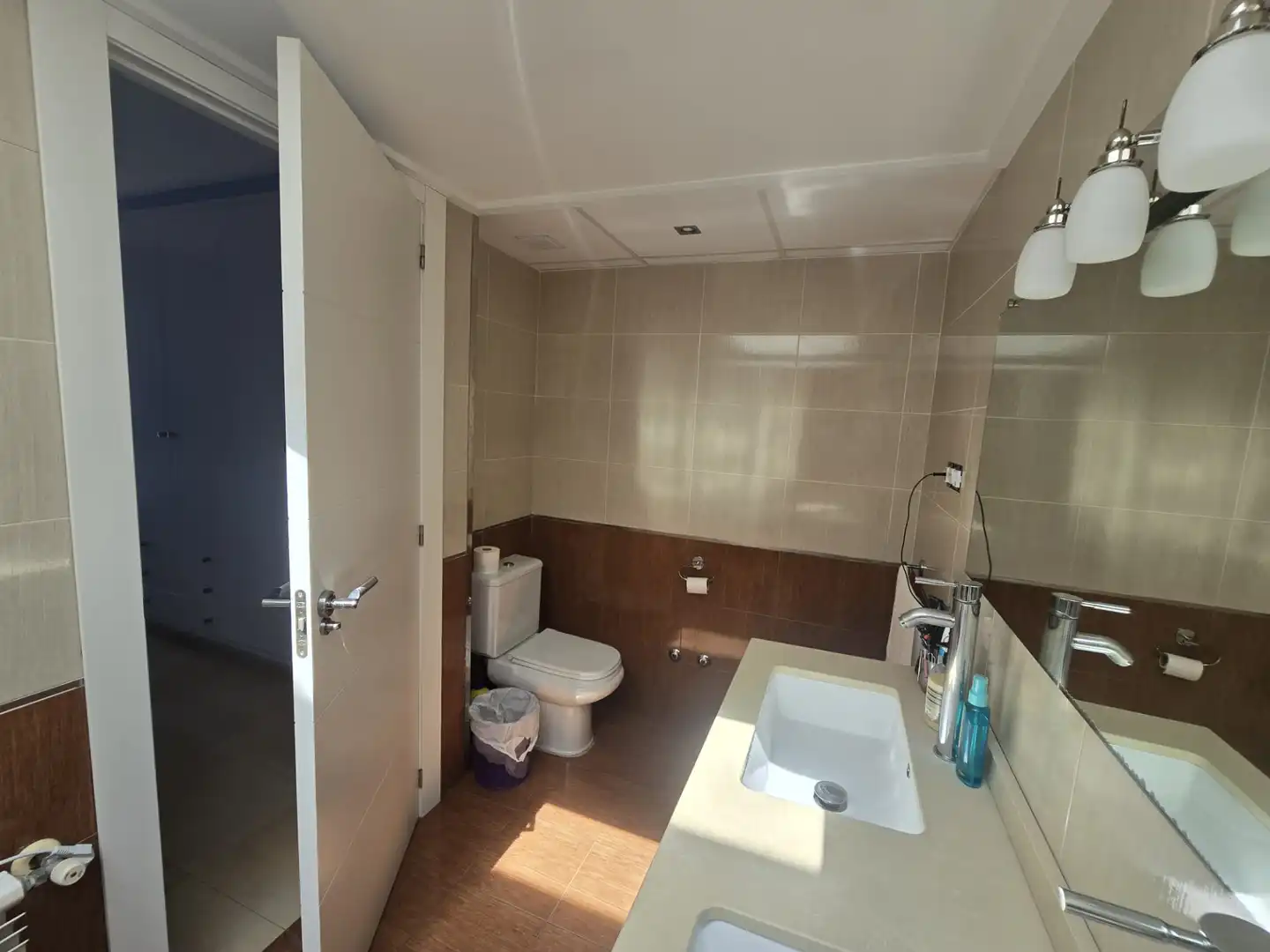 Bany de Casa o xalet en venda en Castellón de la Plana / Castelló de la Plana amb Aire condicionat, Calefacció i Jardí privat