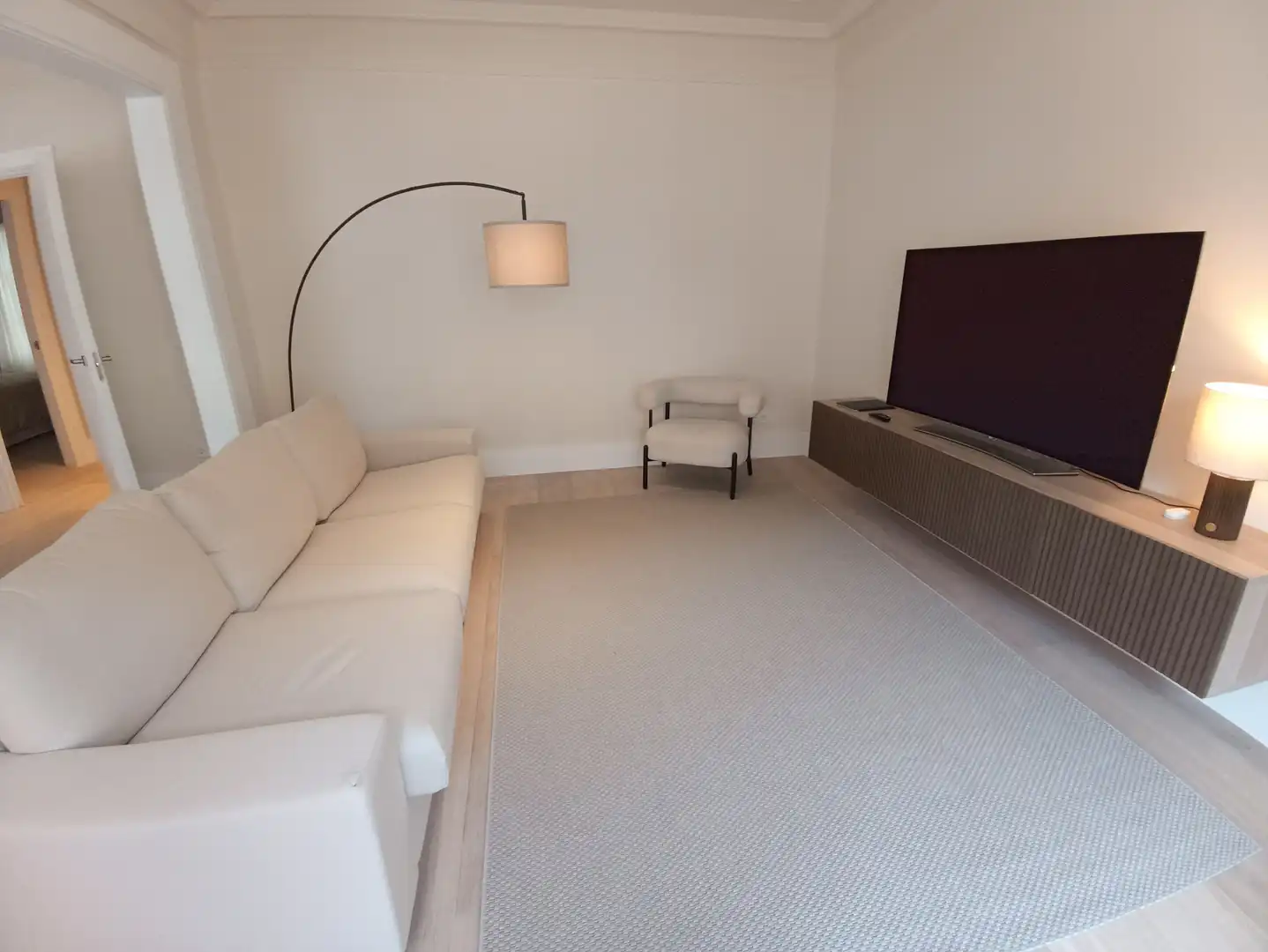 Flat for rent in Calle Asturias, Parque San Francisco - Uría